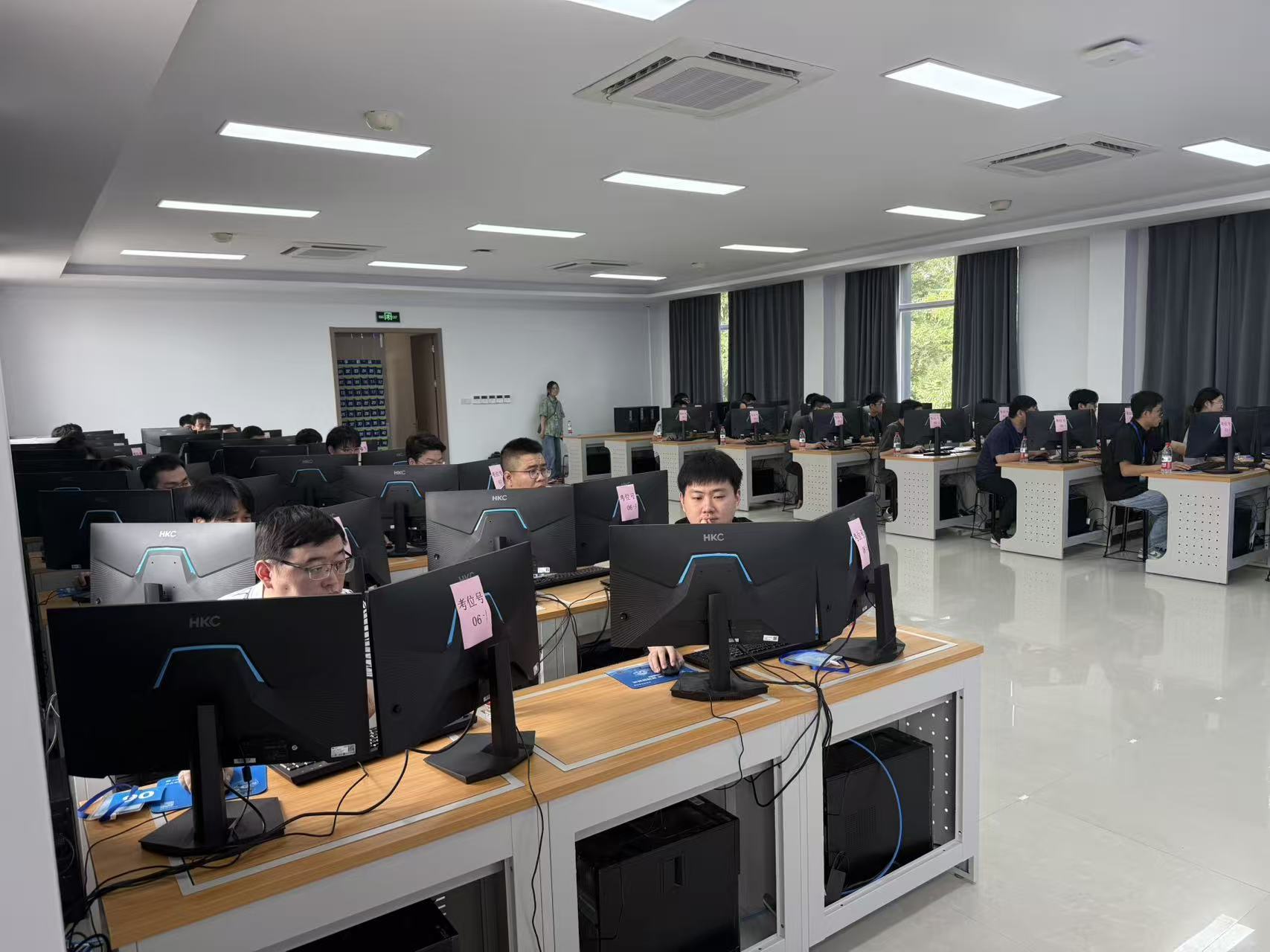 微信图片_20250930141009_11_125.jpg